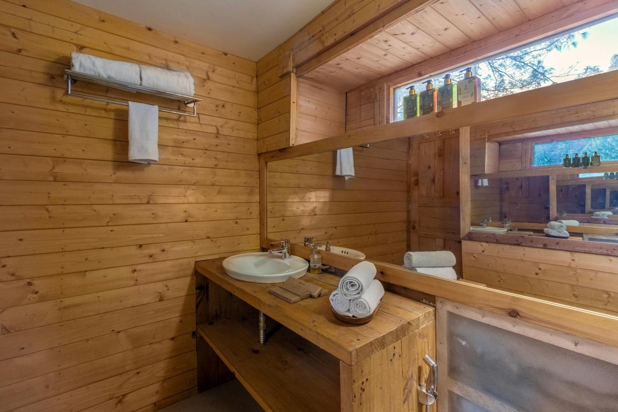 Elivaas 1 Bhk Premium Cottage With Sauna - Everly Shimla Exteriör bild