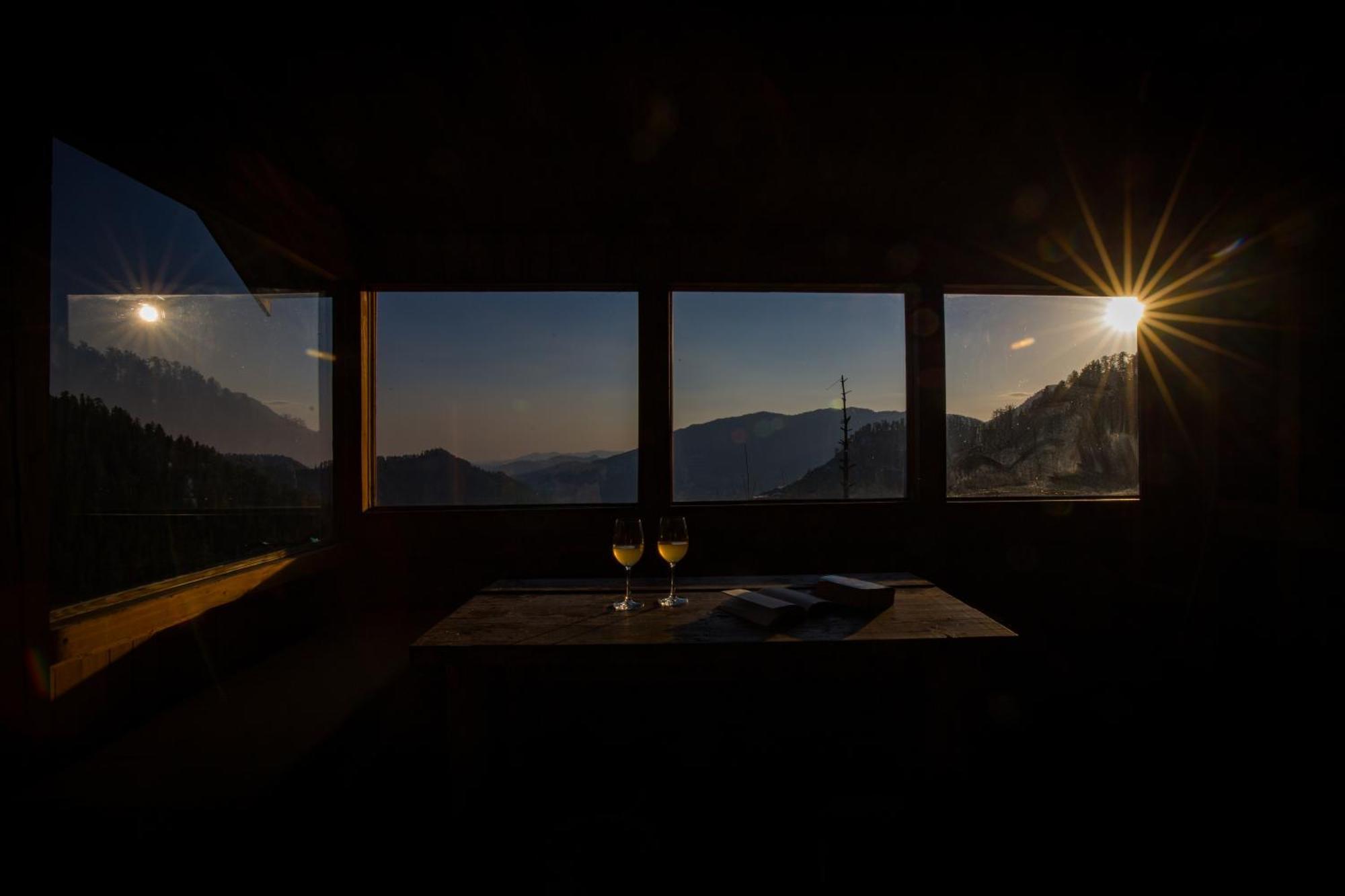 Elivaas 1 Bhk Premium Cottage With Sauna - Everly Shimla Exteriör bild